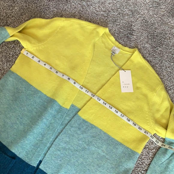 A New Day Color-Block Open Front Cardigan - Picture 8 of 9
